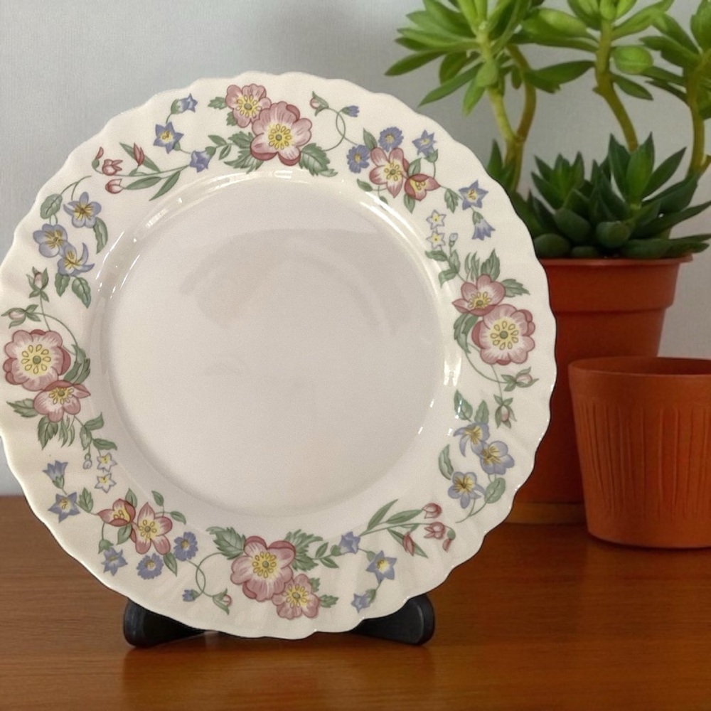 ARCOPAL CHAMPETRE France 10 7/8" Floral Dinner Plates Scalloped Rim Set of 2 - Picture 7 of 7